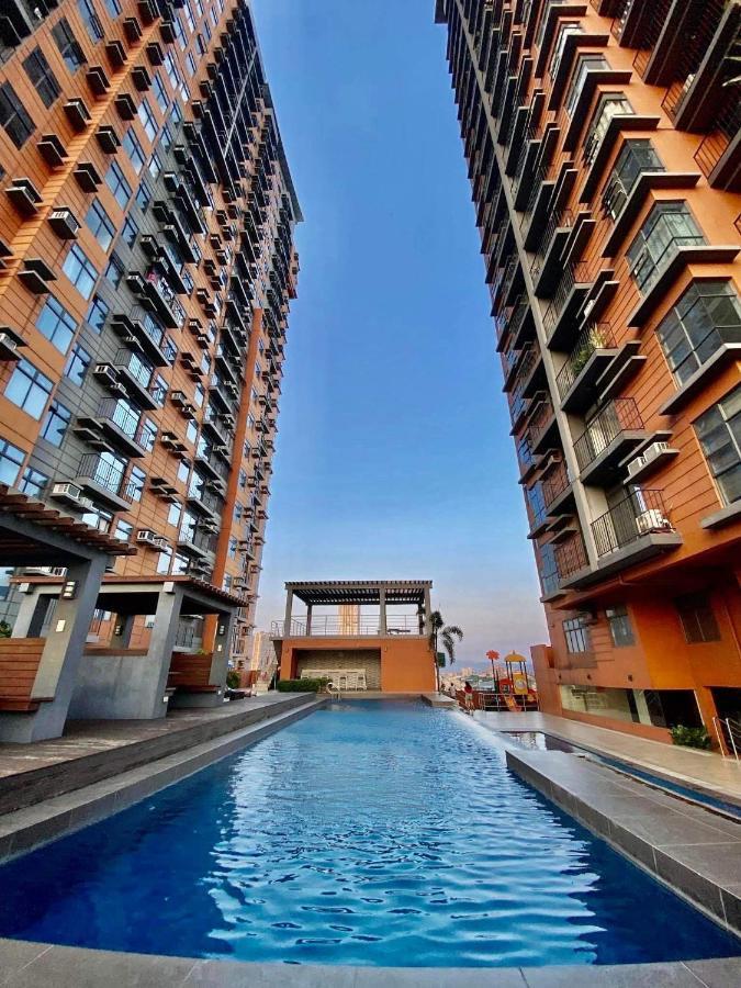 2 Bedroom Portovita Tower 12-A Manila Exterior foto