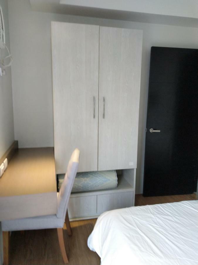 2 Bedroom Portovita Tower 12-A Manila Exterior foto