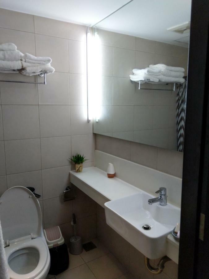 2 Bedroom Portovita Tower 12-A Manila Exterior foto